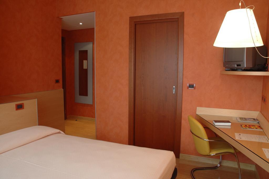 Hotel Alexandra Turin Exterior photo